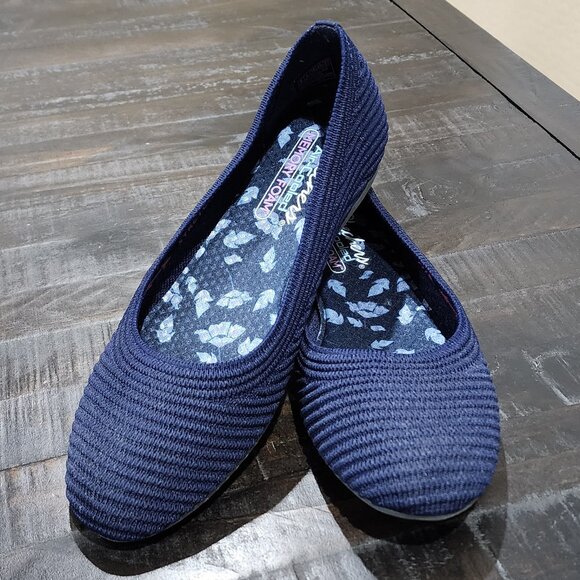 WOMEN'S SKECHERS NAVY BLUE FLATS-SIZE 8-AIR COOLED MEMORY FOAM-EXCELLENT COND.! - Picture 1 of 7